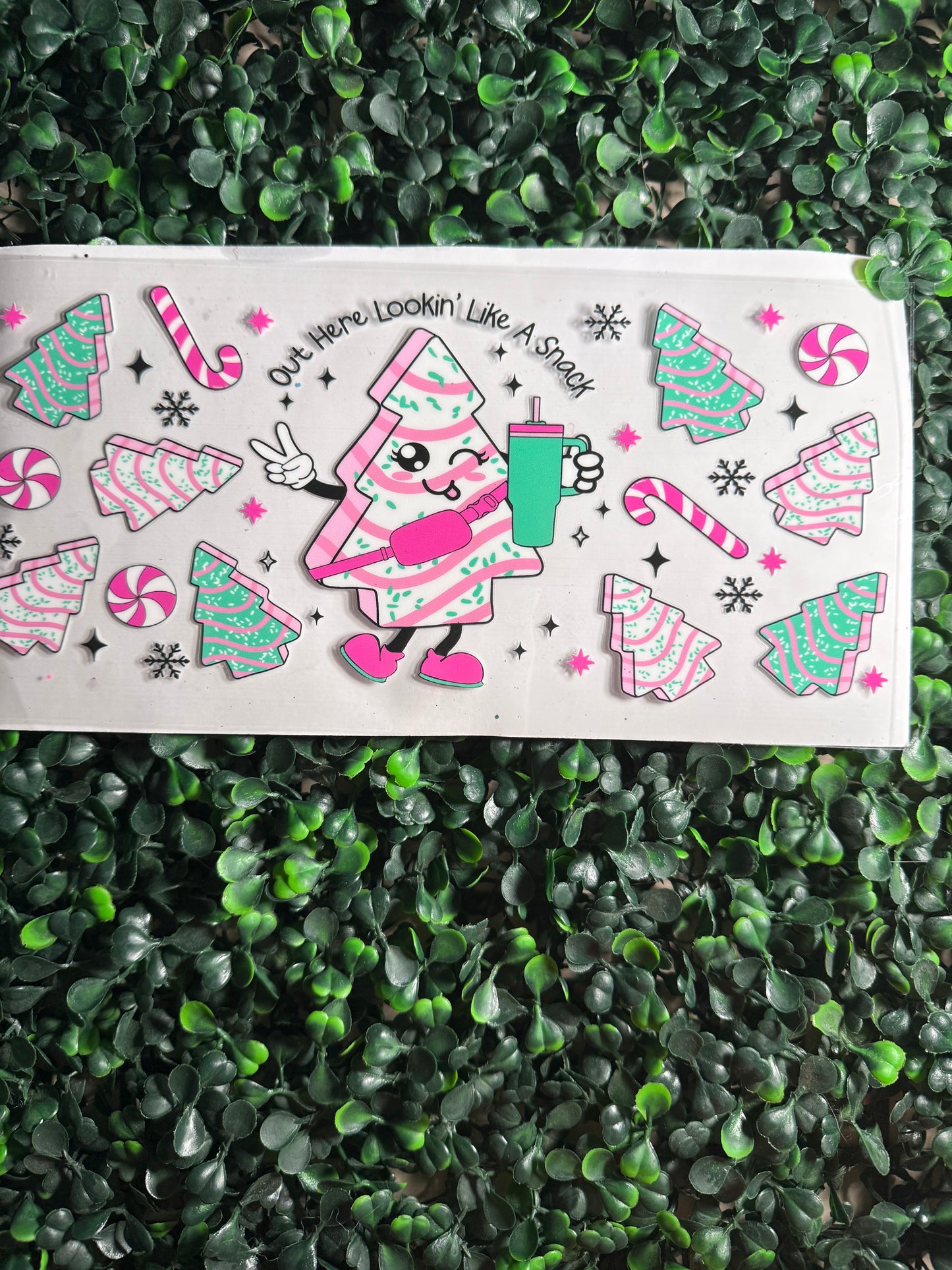 Out here lookin like a snack little Debbie Christmas tree