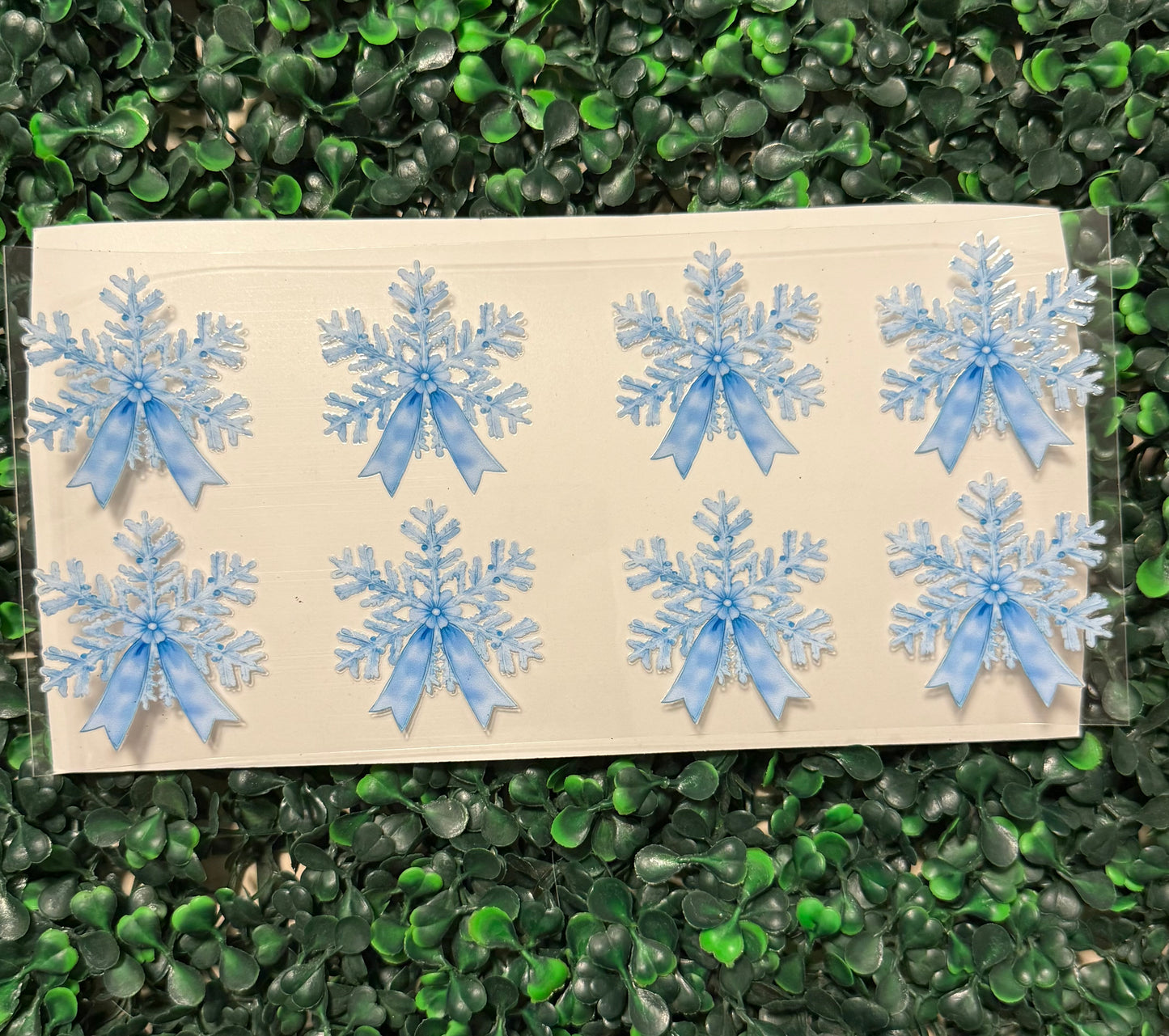 Snowflake flower and bow