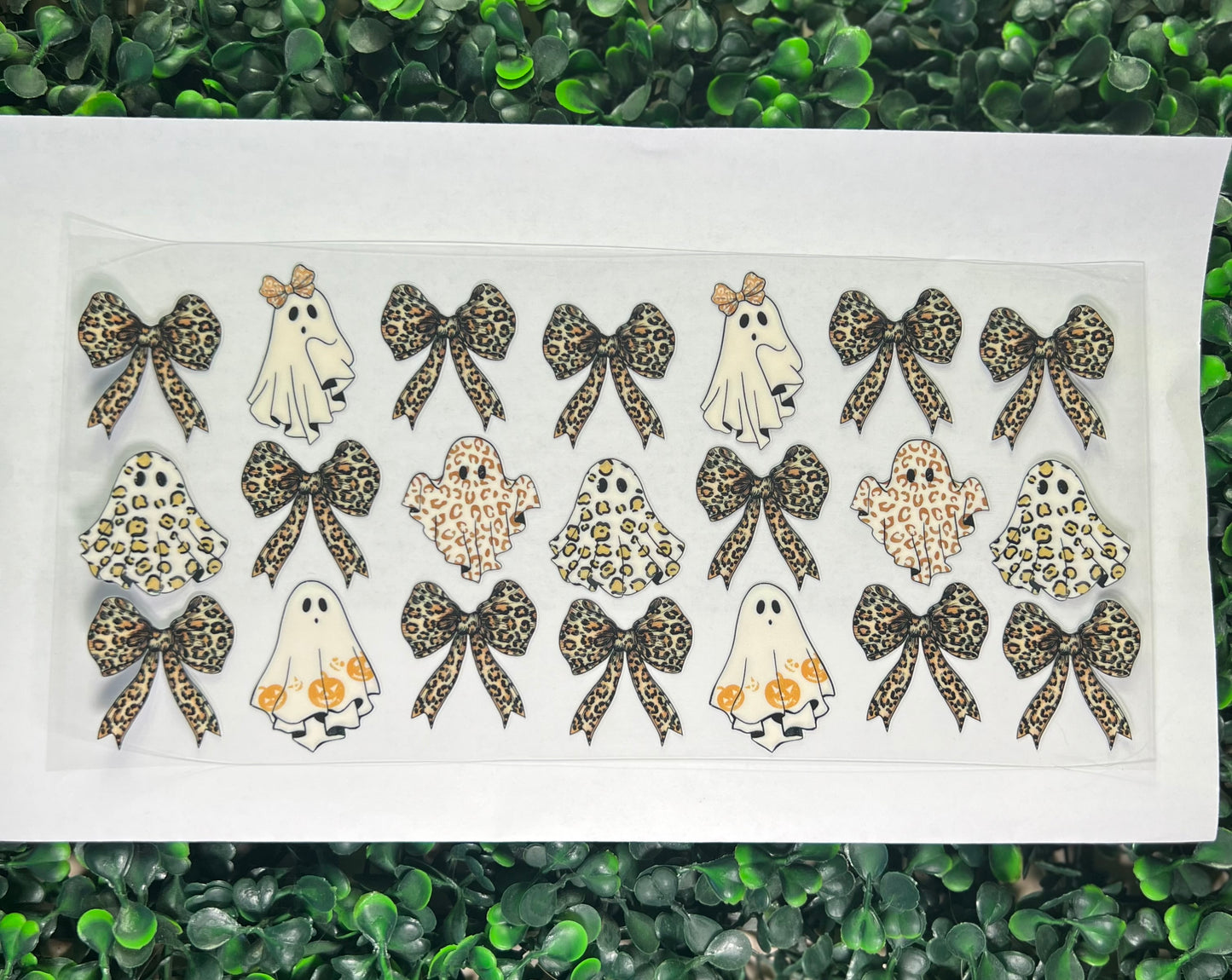 Cheetah ghost with bows